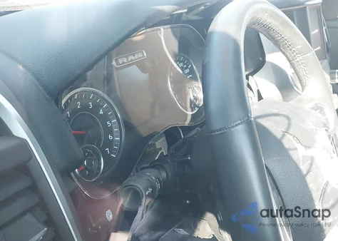 2022 Ram 1500 Big Horn 4X4 5'7 Box из США, поврежденный, VIN 1C6RRFFG8NN426878